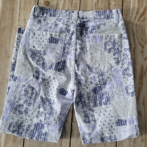 Patchwork Patterned Jeans - Picture 3 of 4